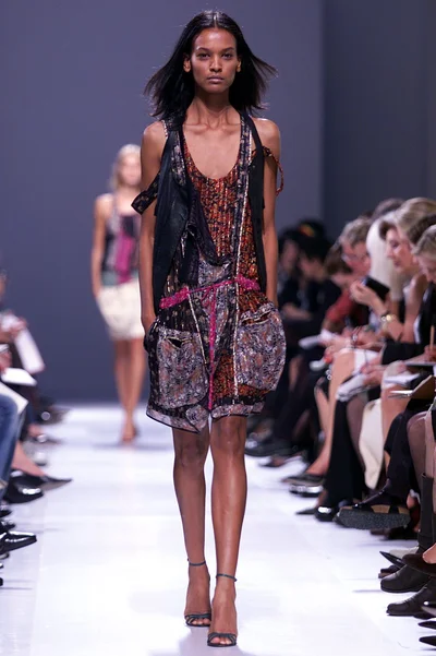 Look 15